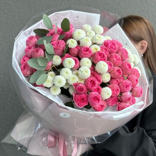 Букет с премиальными пионовидными розами