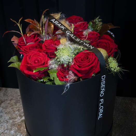 Rosas de Ensueno Цветы в коробке