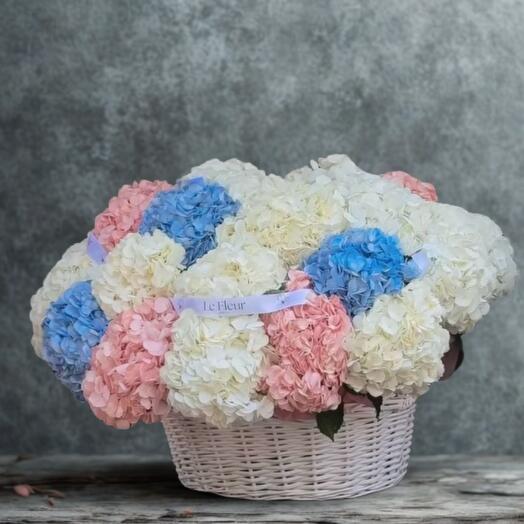 Композиция Облака  в корзине