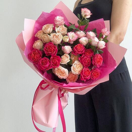 Букет кустовых роз «Счастливый момент»