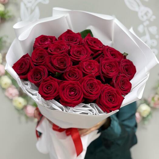 Красные розы Бордо 19 штук (1)