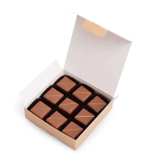 Коробка с конфетами «Аврора» 9шт, Кантата