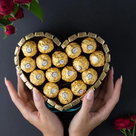 Сердце конфеты Ferrero и mersi