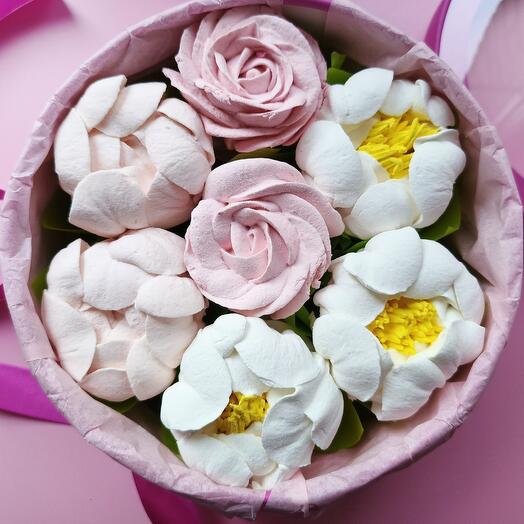 Букет зефира в шляной коробке "По любви!"