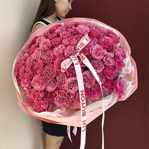 Букет "65 пионовидных роз Country Blue"