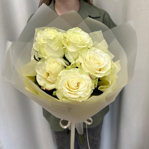 Букет белая роза 5 шт (мб 49)