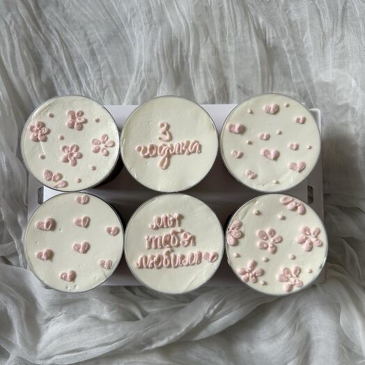 Трайфлы с розовым декором