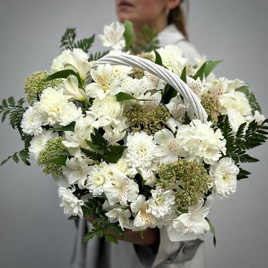 Корзина «Лора Палмер» (диантус, хризантема, альстромерия, седум)