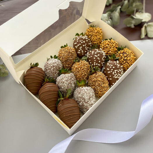 Клубника в молочном шоколаде 🍫 🍓