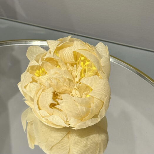 Брошь из текстиля «PEONIA - GIALLO CHIARO XS»