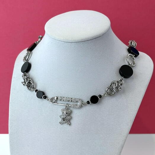 Колье с ониксом и крупной цепочкой