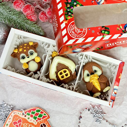 Новогодний подарочный набор из трех шоколадных конфет (номер 1)