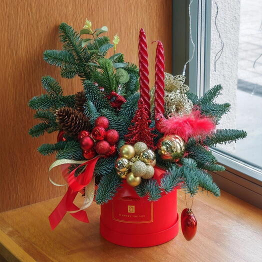 Новогодняя композиция из датской пихты со свечами