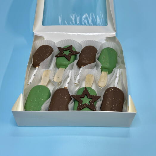 Ассорти чизкейки - эскимо в мужском декоре