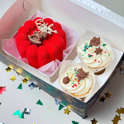 Новогодний набор муссовый бенто с лошадкой и два капкейка