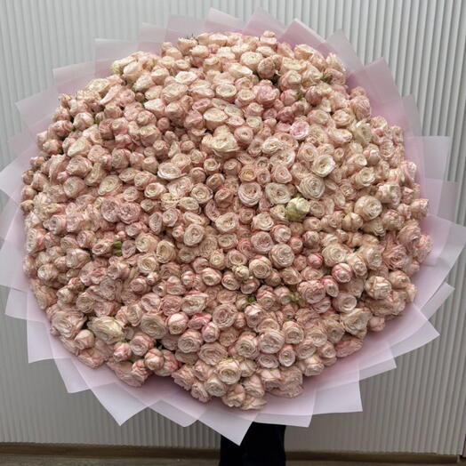 Кустовая роза пионовидная