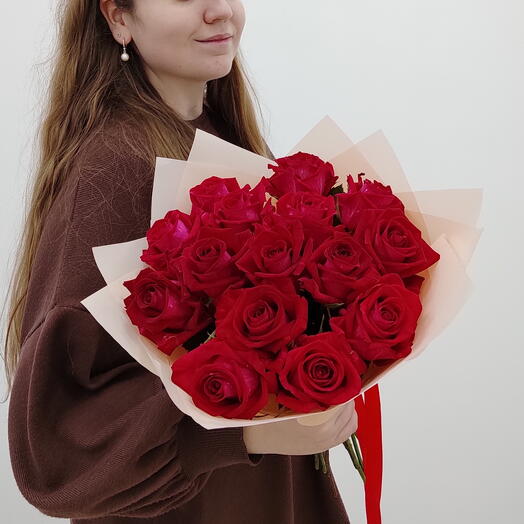Букет из 15 красных роз