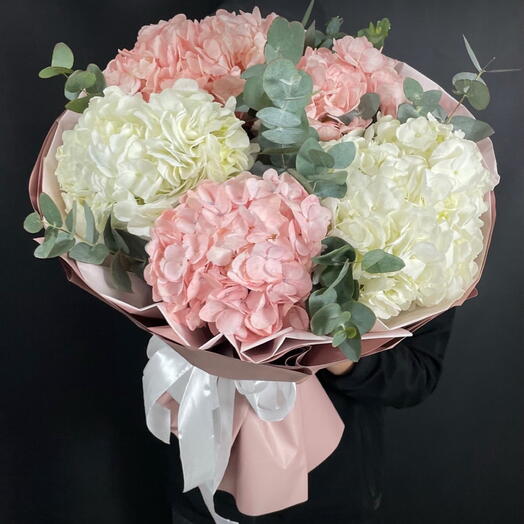 Гортензии с эвкалиптом