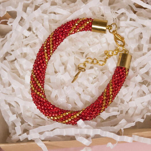 Браслет красно-золотой из бисера