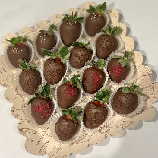 Клубника в шоколаде 15 шт