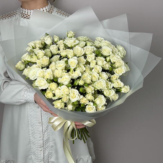 Букет Белых Кустовых Роз 29 шт
