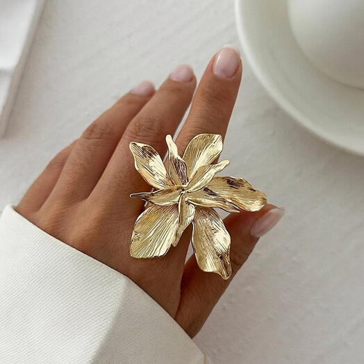 Кольцо «Flower» любимой девушке / жене / маме