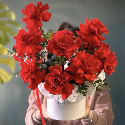 Композиция Love is