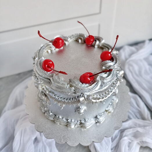 Серебряный торт