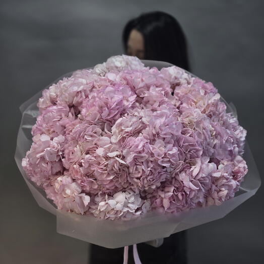 Пышный букет из 21 гортензий розового цвета, размер XL, от "Di_Flowerslab"