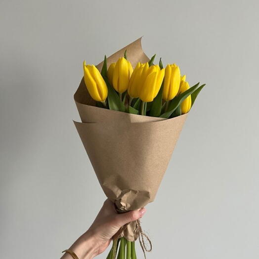 Тюльпаны желтые 9 шт «8 марта»