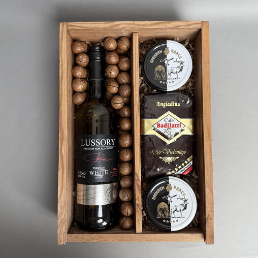 Подарок для мужчин,подарок шефу с мясными деликатесами,кофе и орешками