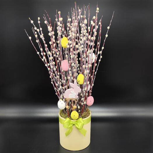 Верба на Пасху в стильном оформлении с Зайчиком и декоративными яйцами