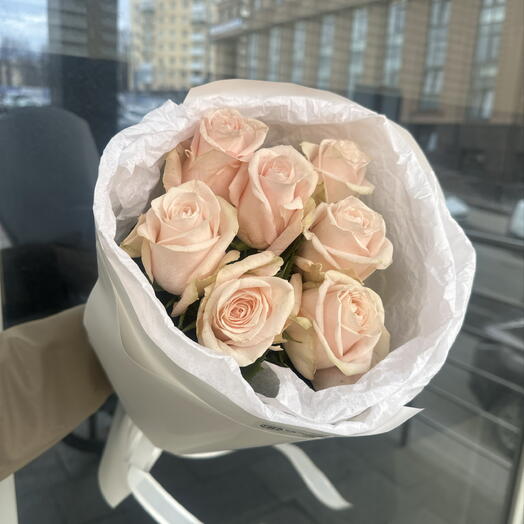 Букет 7 роз пудровых