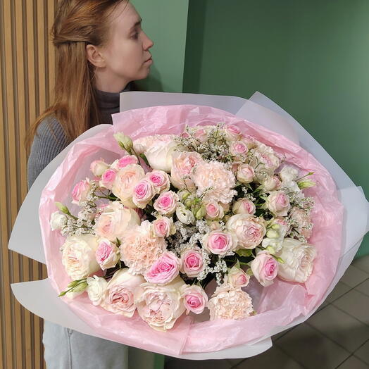 Розы, кустовые розы, эустома, нежный, большой, "Дольче Вита" премиум букет с розами