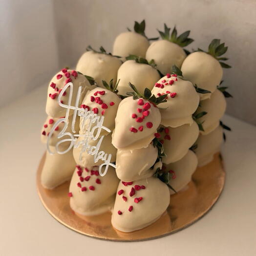 Торт из клубники в шоколаде