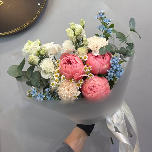 Раскидистый современный букет с пионами🌸