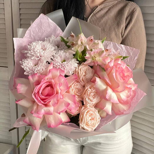 Нежный букет с французскими розами 🌸