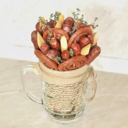 Бокал пивной с закусками