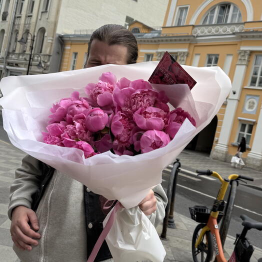 Букет пионов из 15 шт
