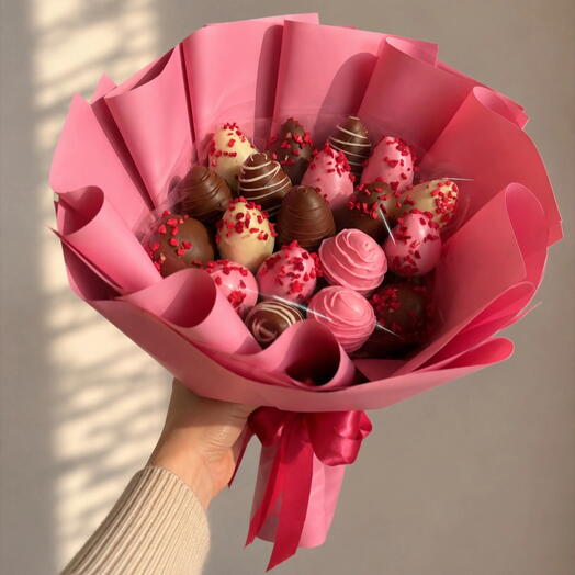 Клубника в шоколаде 19 ягод Rose