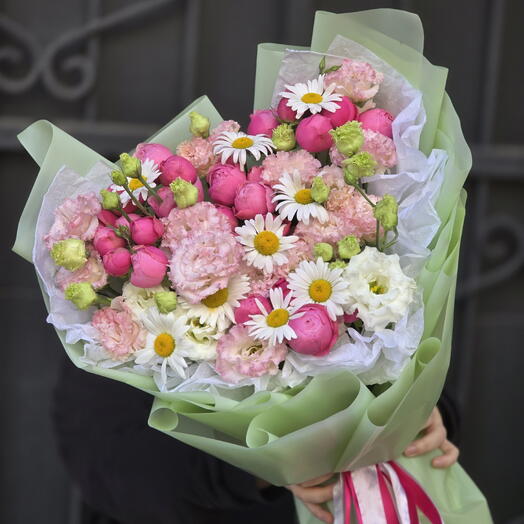 Букет 🤍🌸 «Ромашковое настроение + розовая мечта» 🌸🤍 из ромашки эустомы кустовой розы