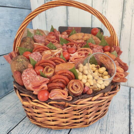 Корзина мясная «Деликатесная»