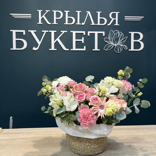 Композиция в корзинке «Локоны меркурия»