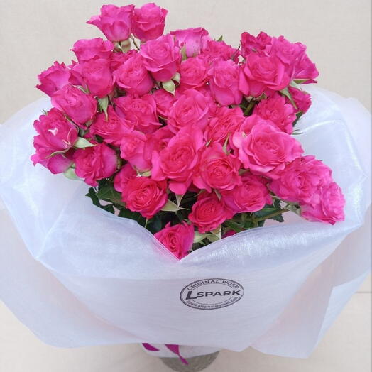 🎁Free gift with your order: Fuchsia Spray Rose Delight Bouquet