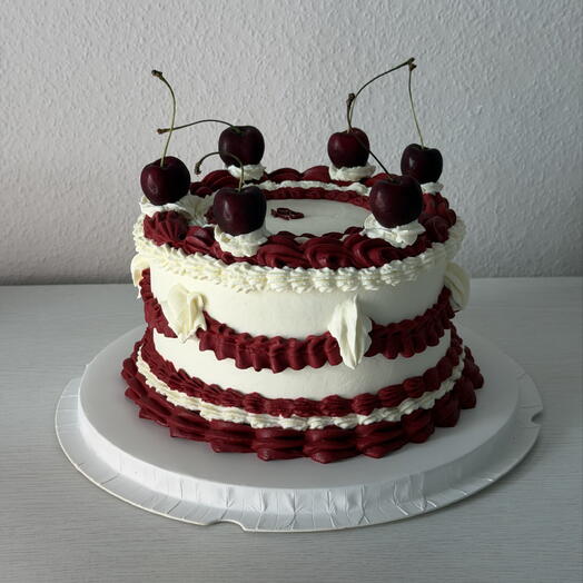 Торт ламбет с рюшами 1,5 кг