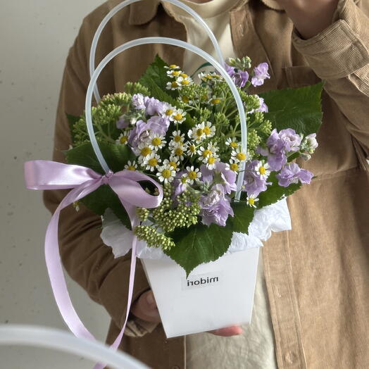 Сумочка с ромашками и маттиолой 💜