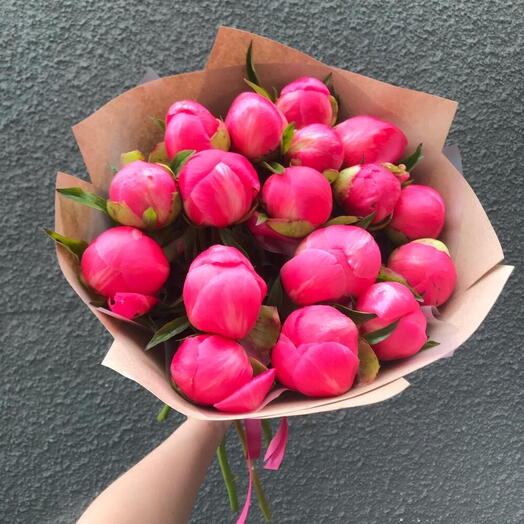 Букет из 17 кораловых пионов💗