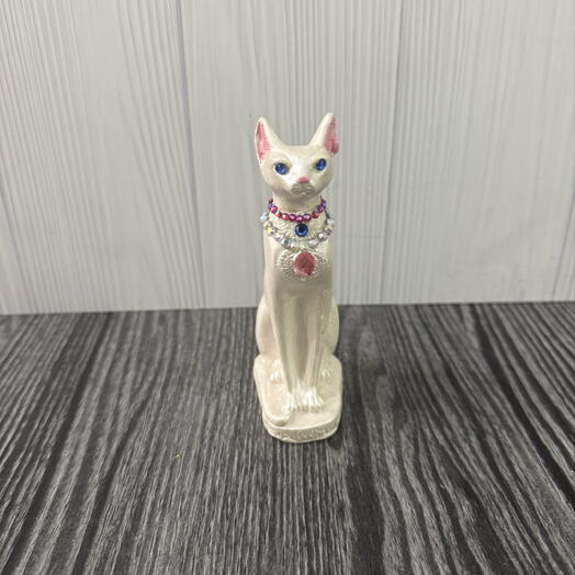 Статуэтка «белая кошка»