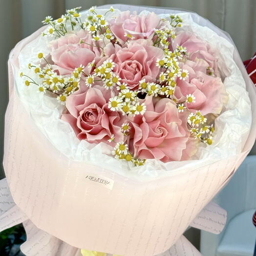 Авторский букет «Roses mon»