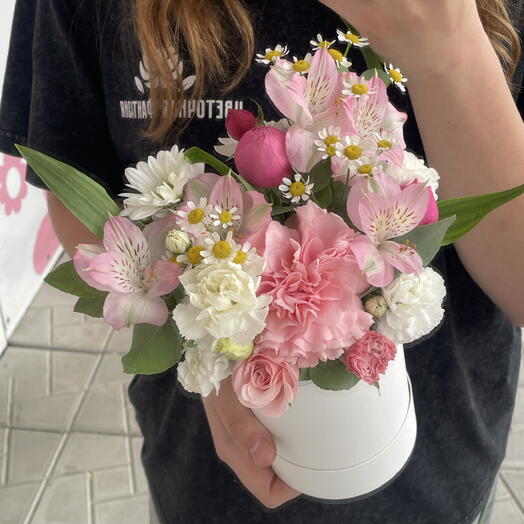 Композиция с танацетумом и диантусом